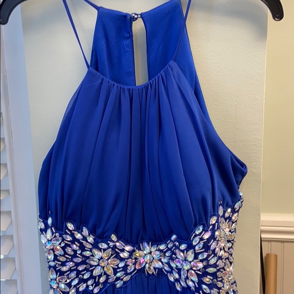 Dress - Picture 3 of 6